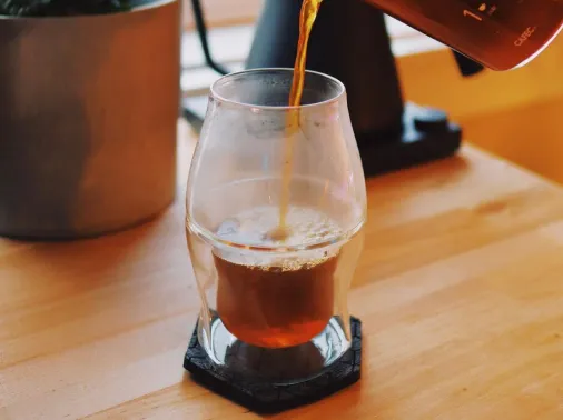 AVENSIはホットでもアイスでも